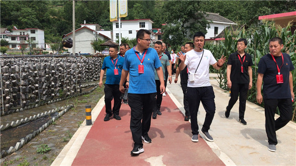 外出教学现场.jpg 外出教学现场.jpg